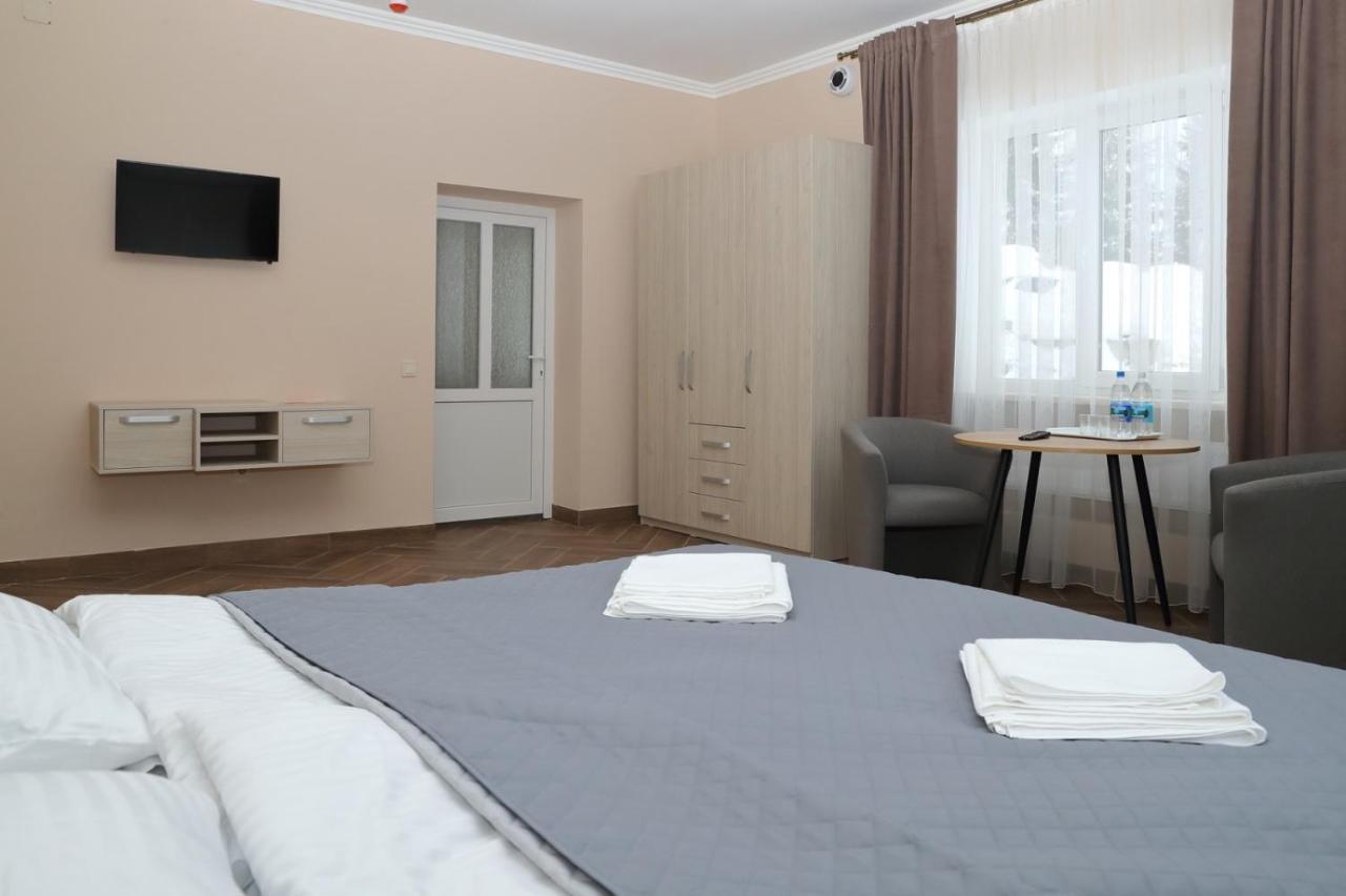 Lastivka Hotel Yablunytsya